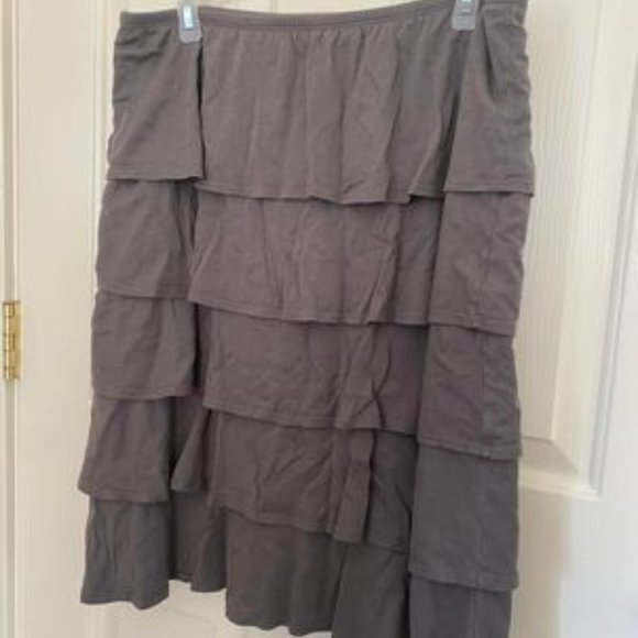 Tiered Ruffle Skirt - Picture 3 of 3
